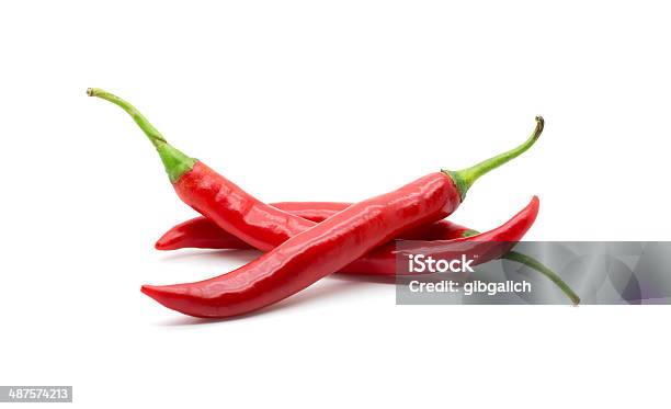 Foto de Quente Ou Pimenta Picante De Pimenta Vermelha Isolada e mais fotos de stock de Amontoamento