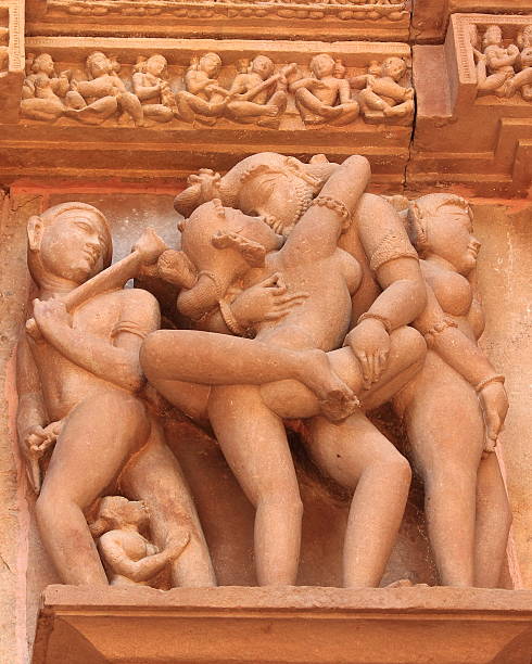 istock Kama Sutra Sculpture in Khajuraho 487584945