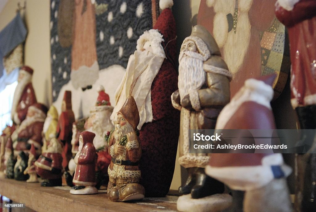 Santas alinhado numa fila - Royalty-free Pai Natal Foto de stock