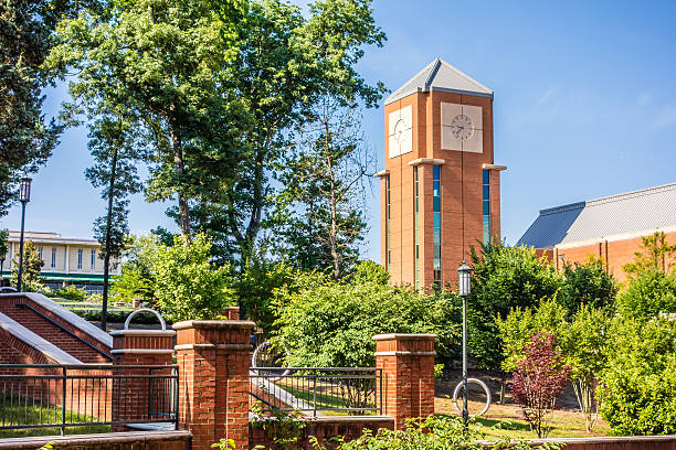 istock modern and historic architecture at college campus 487604090