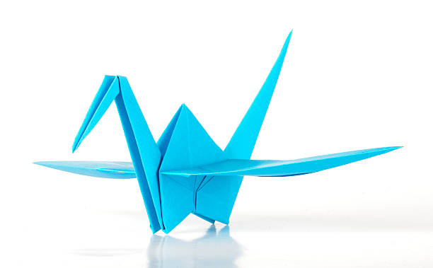 aqua japão origami crane - paper wind form shape - fotografias e filmes do acervo