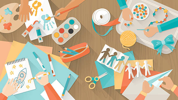 šťastné kreativní děti hrají - krájení aktivita stock ilustrace