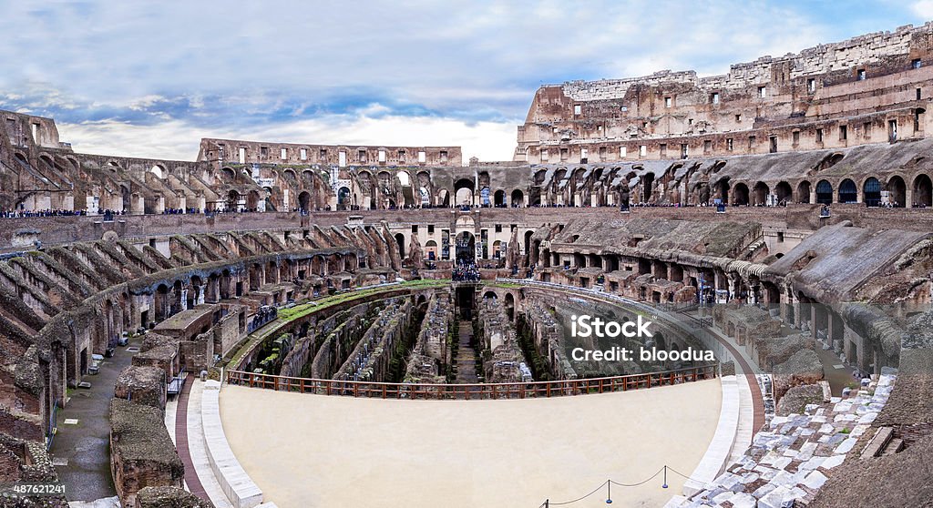 O Coliseu - Foto de stock de Anfiteatro royalty-free