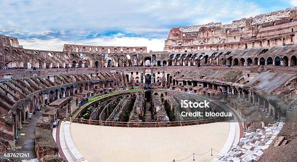 Foto de O Coliseu e mais fotos de stock de Anfiteatro - Anfiteatro, Antigo, Antiguidade