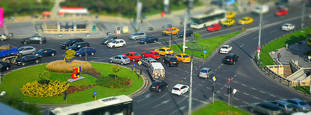 scène urbaine - traffic roundabout photos et images de collection