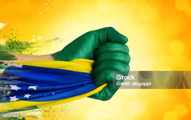 Brazilian Fan Patriot - Fotografie stock e altre immagini di Evento di calcio internazionale - Evento di calcio internazionale, Brasile, Fan