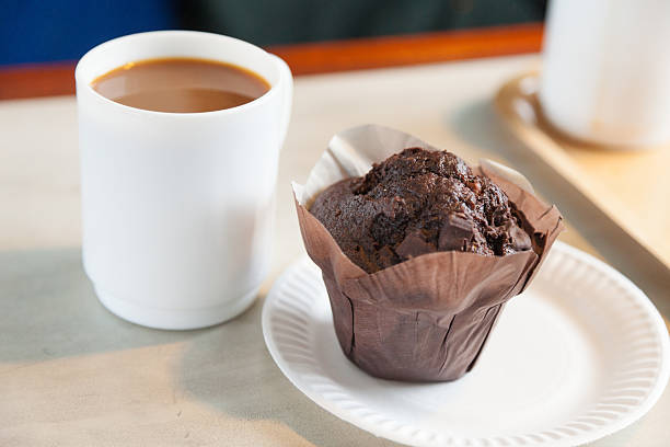 muffin e caffè - biscotti cookie morning temptation foto e immagini stock