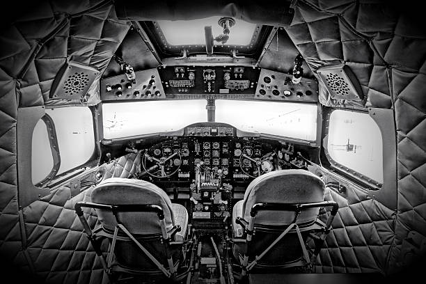 in der cockpit eines dc3 dakota - jet rockband stock-fotos und bilder