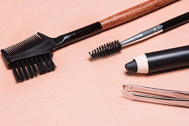 istock Accessories for care of the eyebrows 487700366