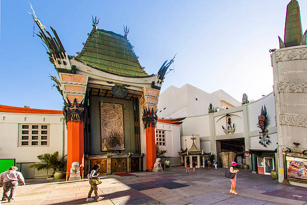 grauman's chinese theatre - the hollywood boulevard stock-fotos und bilder