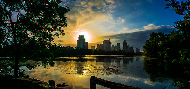 istock Panoramic Austin Texas Lou Neff Point Dramatic Sunrise 2015 487730014
