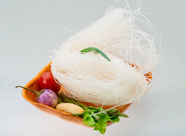 Raw rice noodles