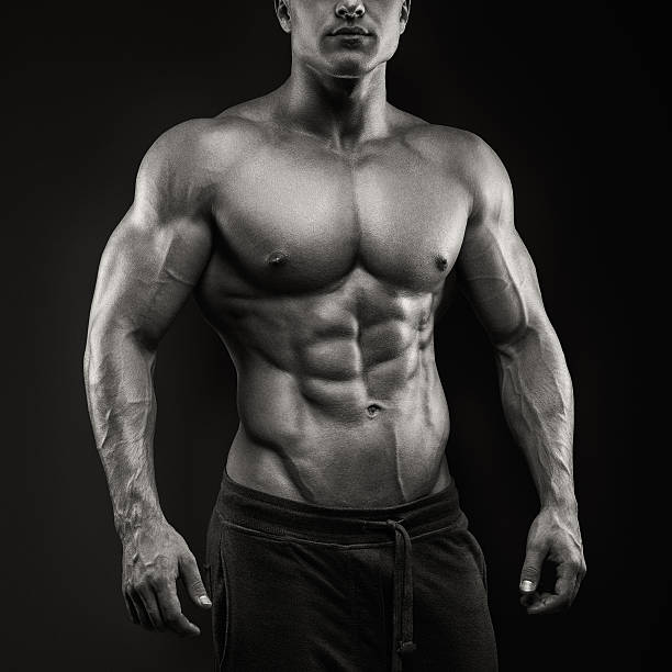 força e potência bodybuilder - human muscle body building exercising black and white - fotografias e filmes do acervo