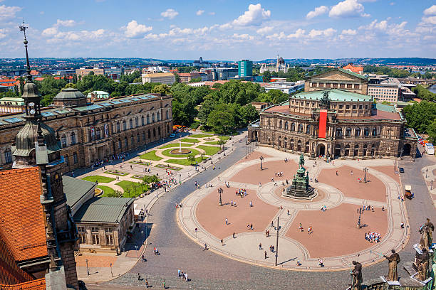 semperoper, drezno, niemcy - opera house semper opera house statue theaterplatz zdjęcia i obrazy z banku zdjęć