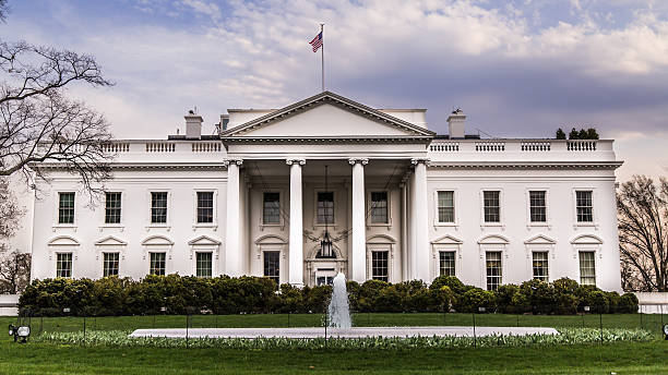 la casa blanca - white house washington dc american flag president fotografías e imágenes de stock