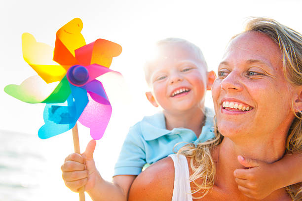 istock Summer Togetherness Friendship Triangle Copy Space Concept 487783892