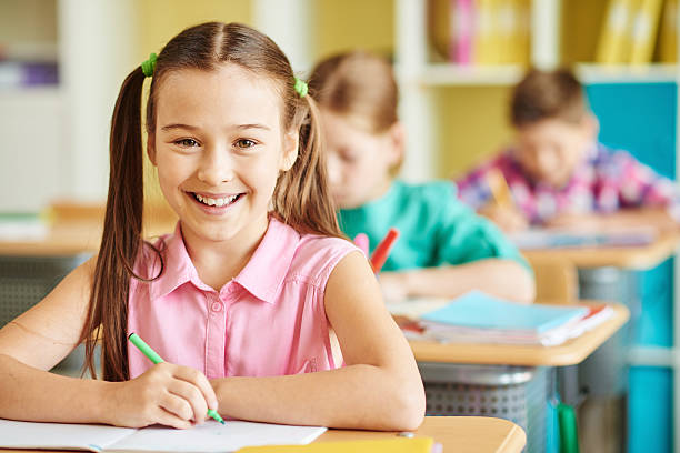 istock Pretty schoolgirl 487804650