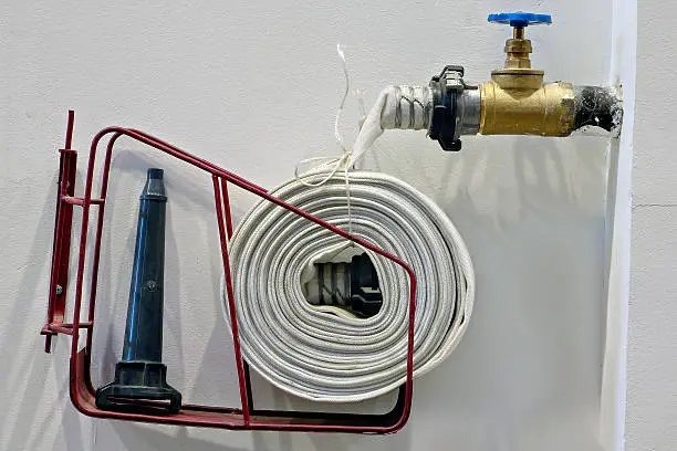 Fire hose is rolled and stored in a swinging cradle and designed for easy access. These cradles are Wall mountable and Cabinet mountable, next to the wet riser outlet.