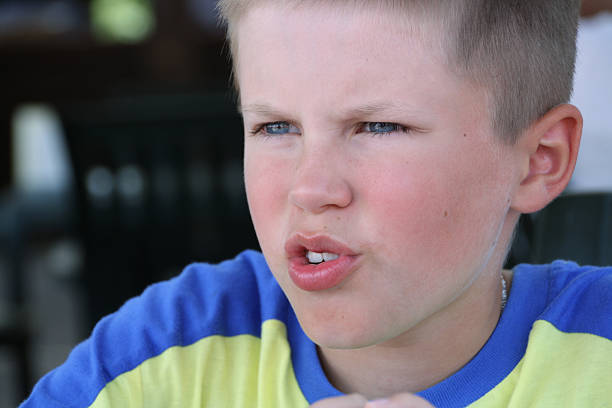 istock The boy looks into the distance 487808332