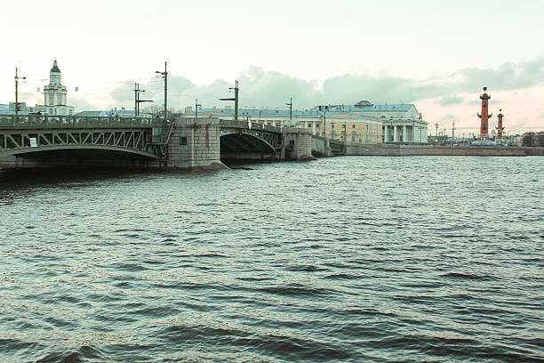 istock Palace bridge and the Rostral columns 487809757