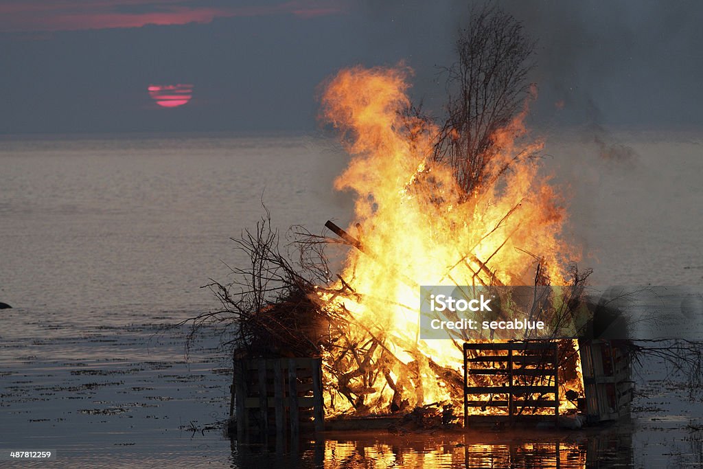 Valborg en suède - Photo de Fête de la Walpurgis libre de droits