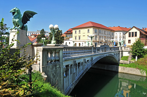 Dragon el puente, Liubliana, Eslovenia photo
