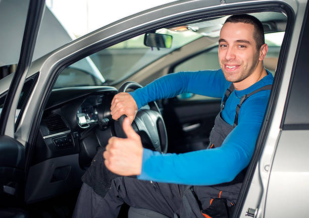 istock Mechanic giving thumb up 487825368