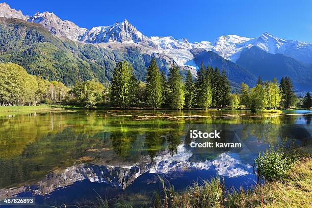 City Park In Chamonix Stockfoto und mehr Bilder von Alpen - Alpen, Bach, Baum