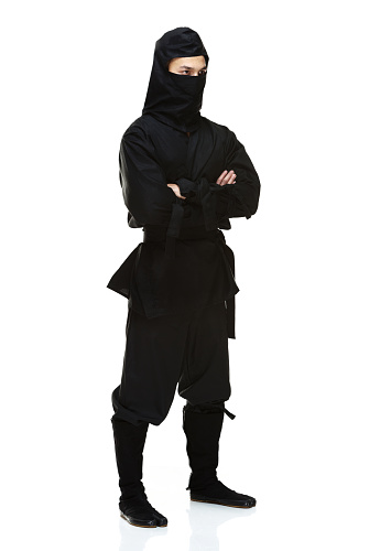 Ninja standing with arms crossedhttp://www.twodozendesign.info/i/1.png
