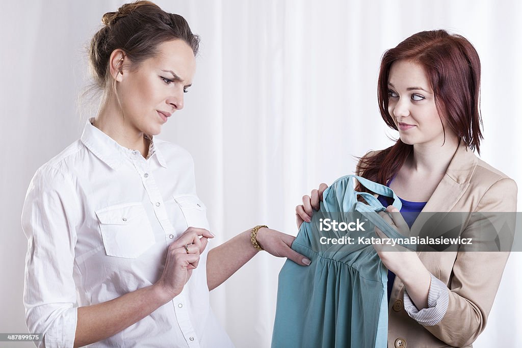 Amigo no como nuevo vestido - Foto de stock de Actividad comercial libre de derechos