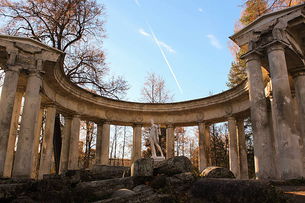 istock Apollo colonnade in Pavlovsk Park 487903573