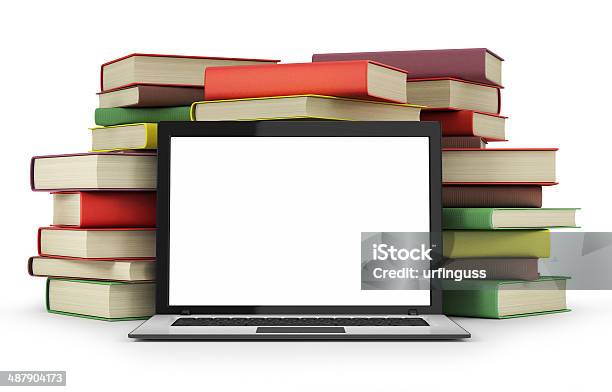 Libri E Computer Portatile - Fotografie stock e altre immagini di Computer - Computer, Mensola per libri, Attrezzatura