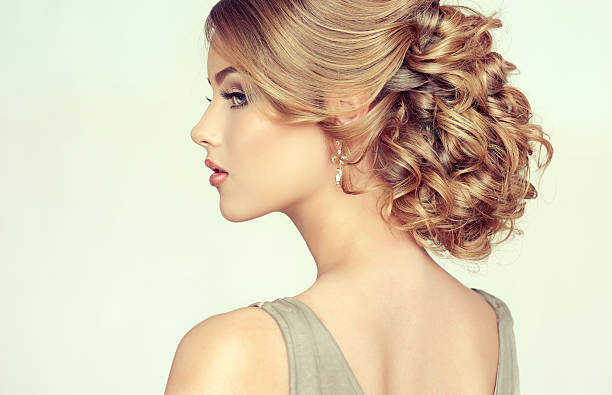 istock Beautiful model with  elegant hairstyle. 487914524