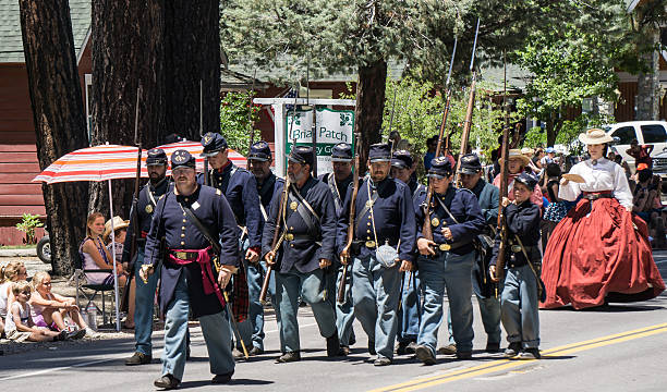 unión infantryman on parade - southern belle fotografías e imágenes de stock