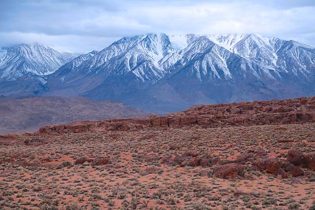 istock Sierra Madre Mountains near Bishop, CA 487924366