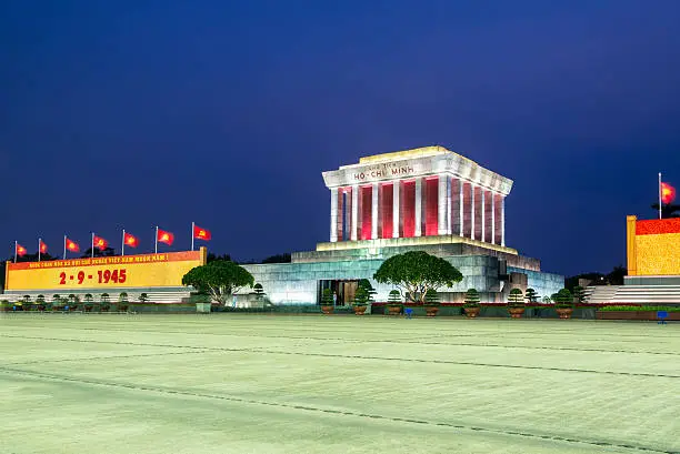 Photo of night view of Ho Chi Min mausoleum in Hanoi city