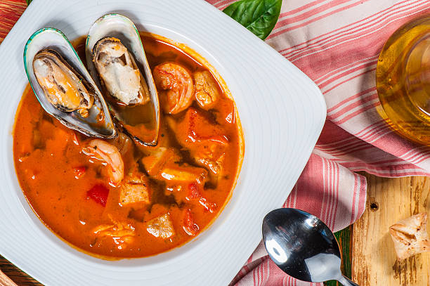 istock Spanish tomato soup with seafood 487961263