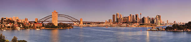 istock Sydney Waverton Pink Panorama 487973496