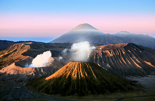 бром - bromo crater с�токовые фото и изображения