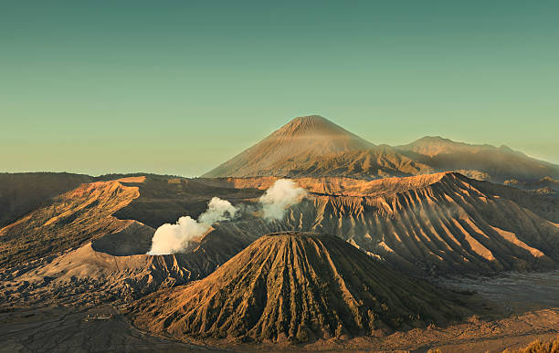 volcan bromo - bromo crater zdjęcia i obrazy z banku zdjęć