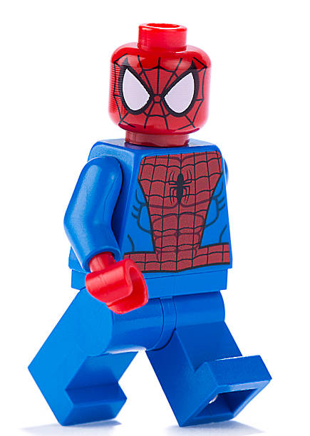 lego spiderman a piedi - spiderman foto e immagini stock