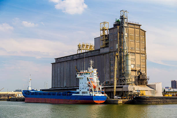 보관법 실료스 포트 오브 안트베르펜 - commercial dock global communications jetty oil tanker 뉴스 사진 이미지