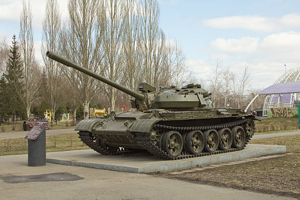 istock Tank on the pedestal 488031657
