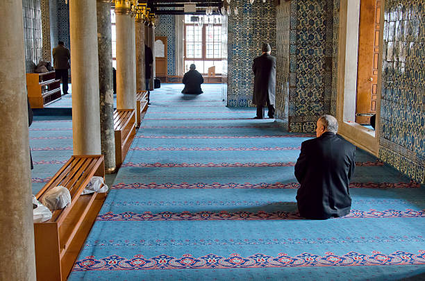 Prier de la mosquée turque hommes - Photo