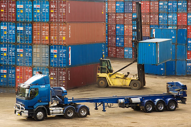 crane lifting containers