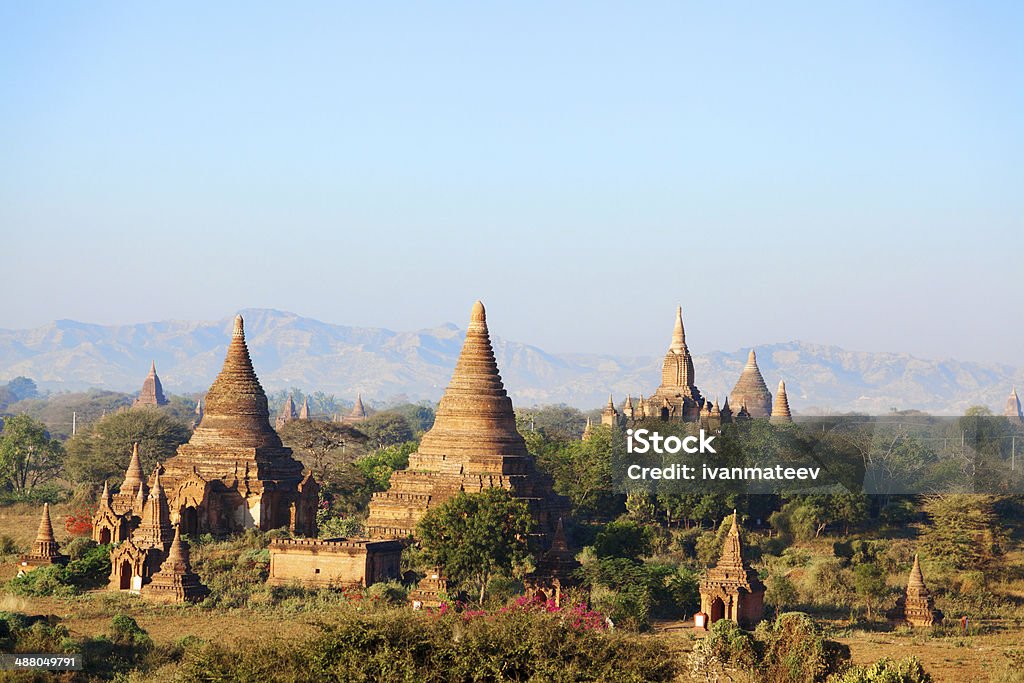 Старинный pagodas в Паган, Мьянма - Стоковые фото Азия роялти-фри