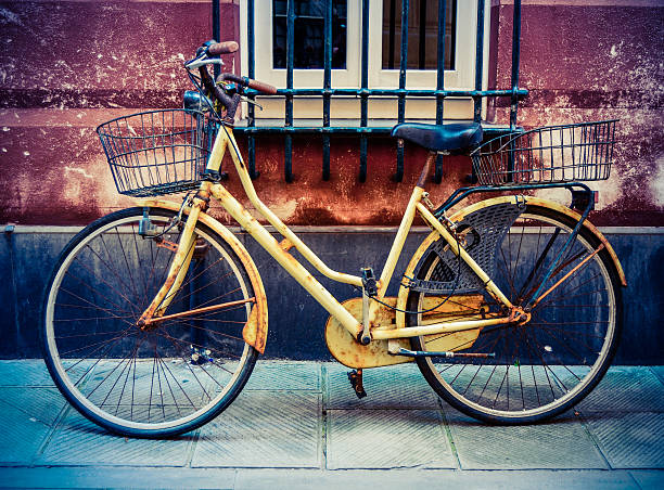 istock Grungy Retro Bike 488052753