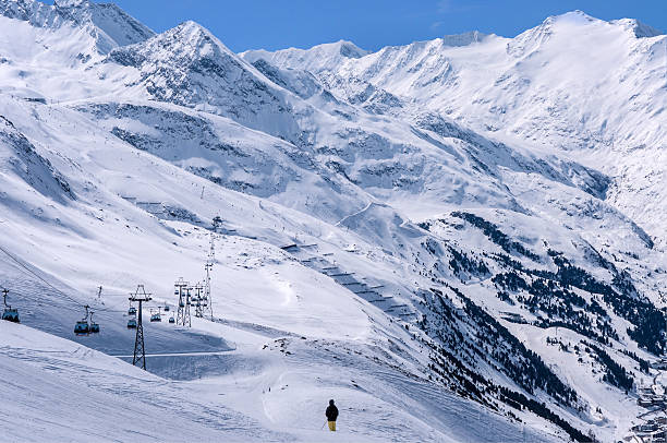 ski center obergurgl-hochgurgl in otztal alpen, österreich - gurgling stock-fotos und bilder