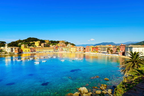 Sestri Levante, el silencio de la bahía sea harbor y la vista a la playa.  Liguria, photo