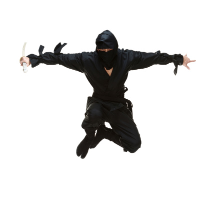 Ninja jumping and holding swordhttp://www.twodozendesign.info/i/1.png